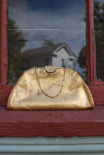 Load image into Gallery viewer, 1940s gold leather wristlet